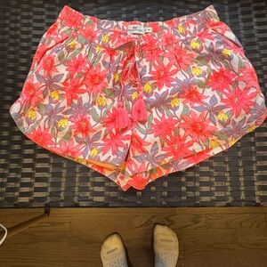 Vineyard Vines drawstring shorts